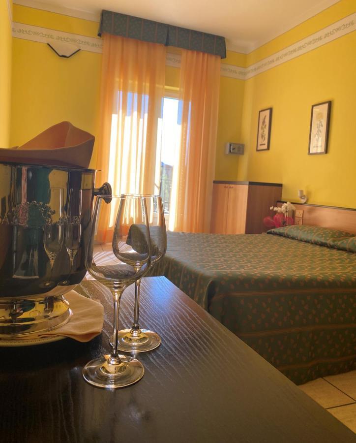 Hotel Del Fiume Cannobio Exterior photo
