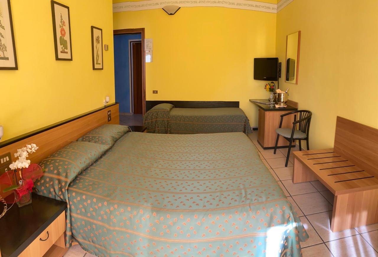 Hotel Del Fiume Cannobio Exterior photo
